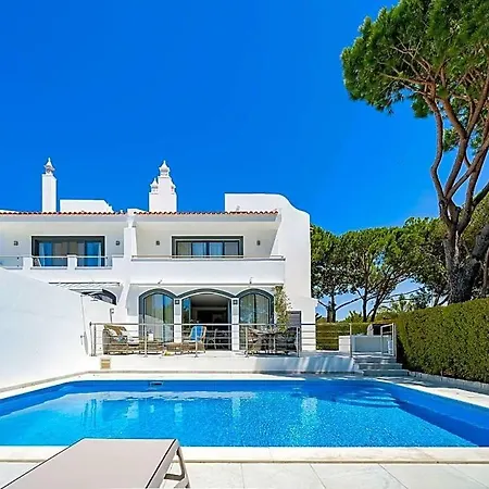 Sleeps 5 With Pool Air Con And Wifi *