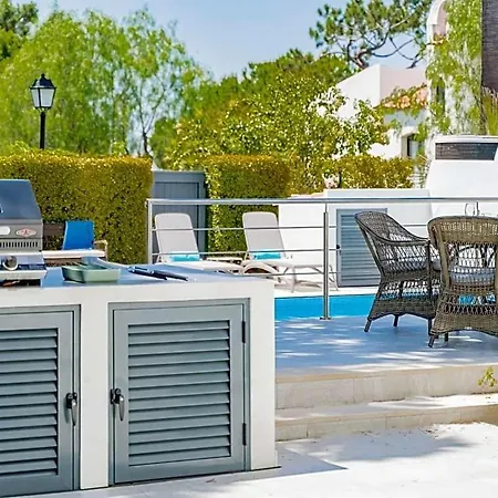 Sleeps 5 With Pool Air Con And Wifi Villa *