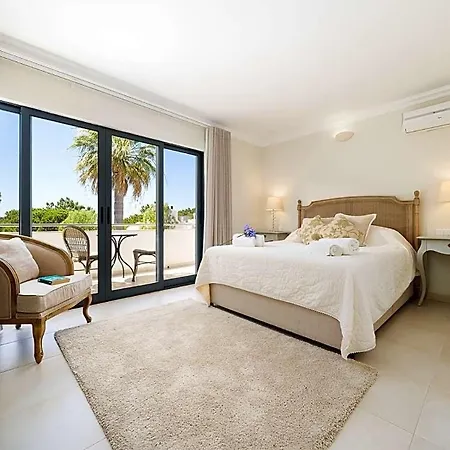 Sleeps 5 With Pool Air Con And Wifi *