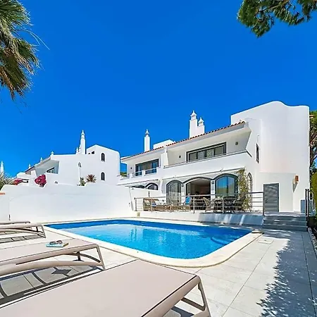 Villa Sleeps 5 With Pool Air Con And Wifi *